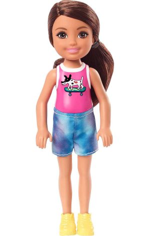 Barbie Pop Chelsea met bruin haar en top met hondje op skateboard