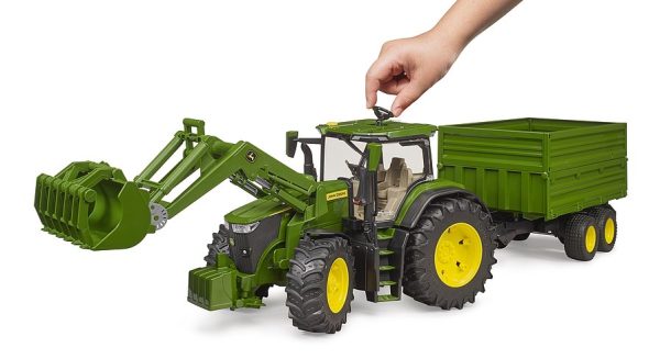 Bruder 3155 JohnDeere 7R-350 + voorlader en aanhangwagen